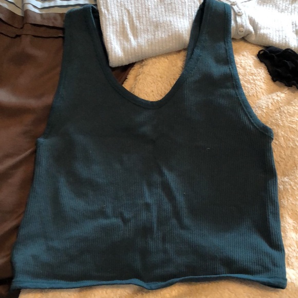 Assorted shirts - Picture 3 of 16